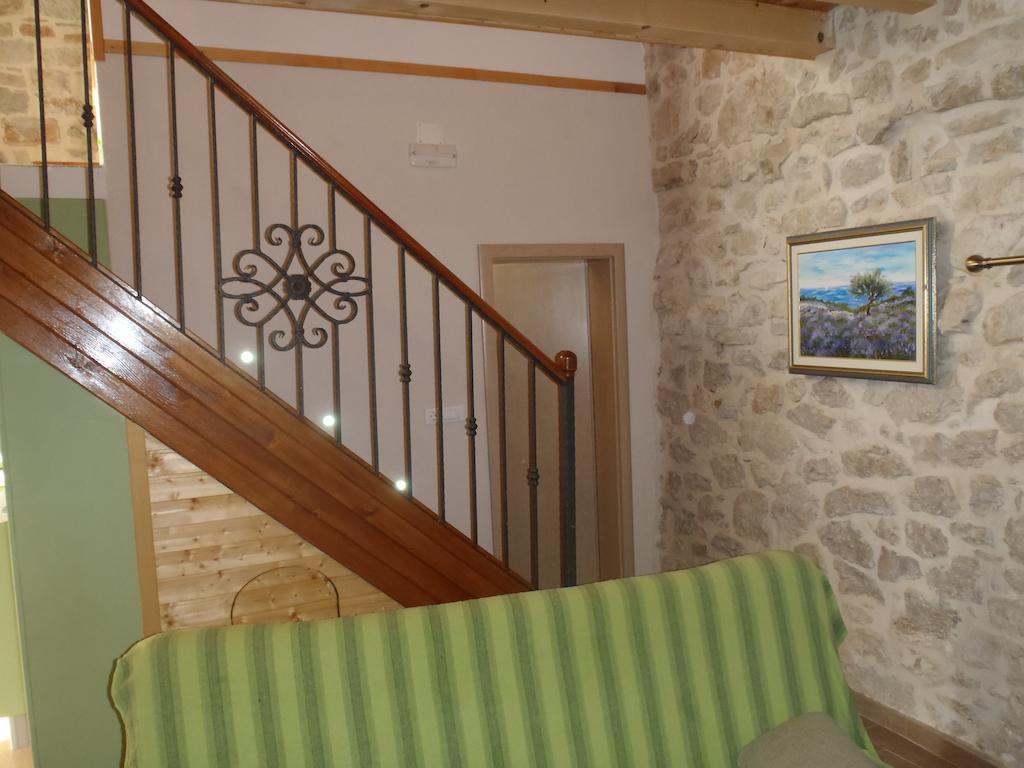 Dalmatian Stone House Villa Krapanj Rum bild